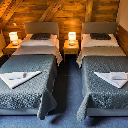 Hotel U Lipy Krusovice Exteriör bild